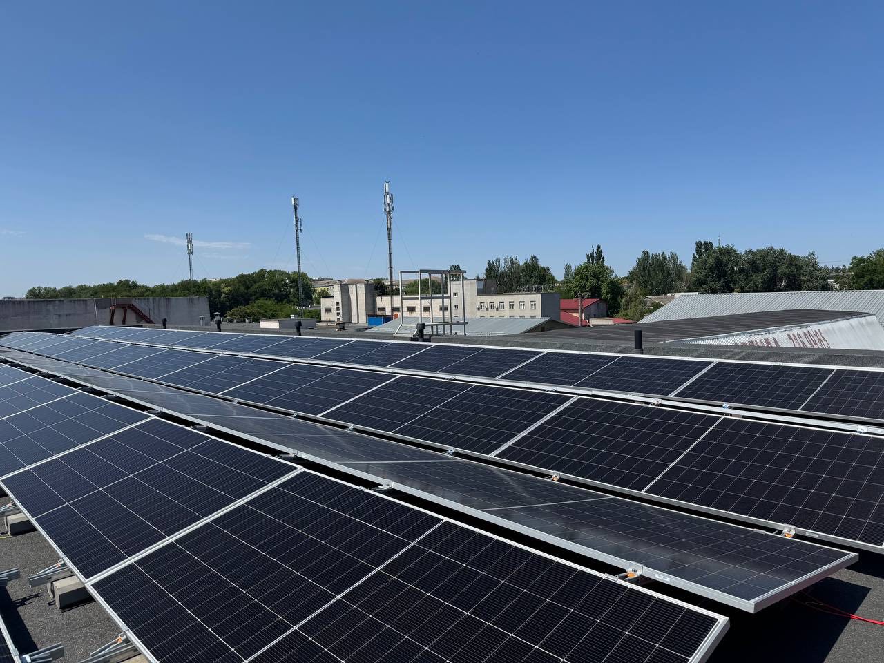 Мережева сонячна станція 72 кВт для сукняного виробництва, м. Одеса, 2025