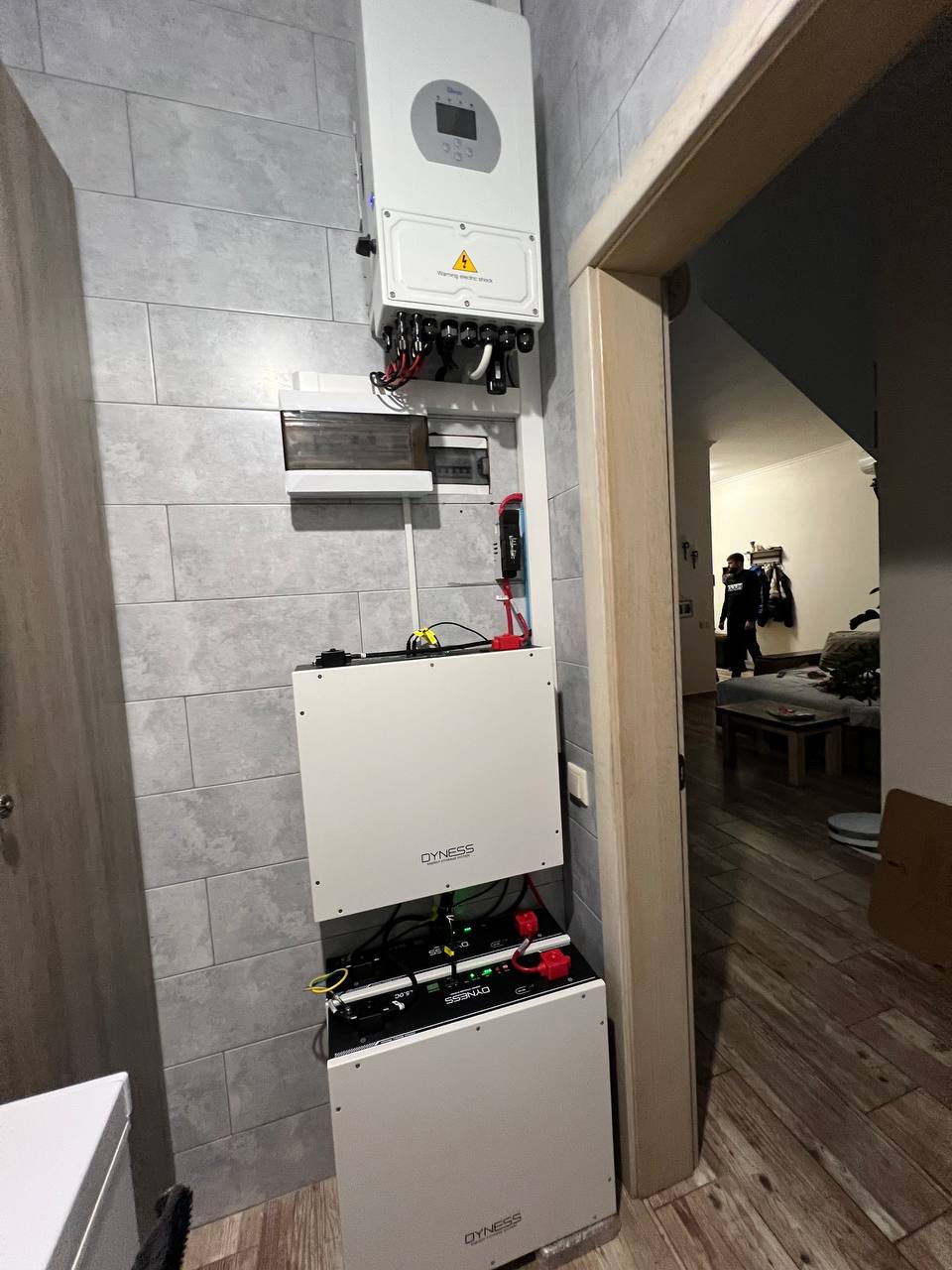 Інвертор джерела безперебійного живлення для квартири з АКБ 15 кВт·год в Одесі