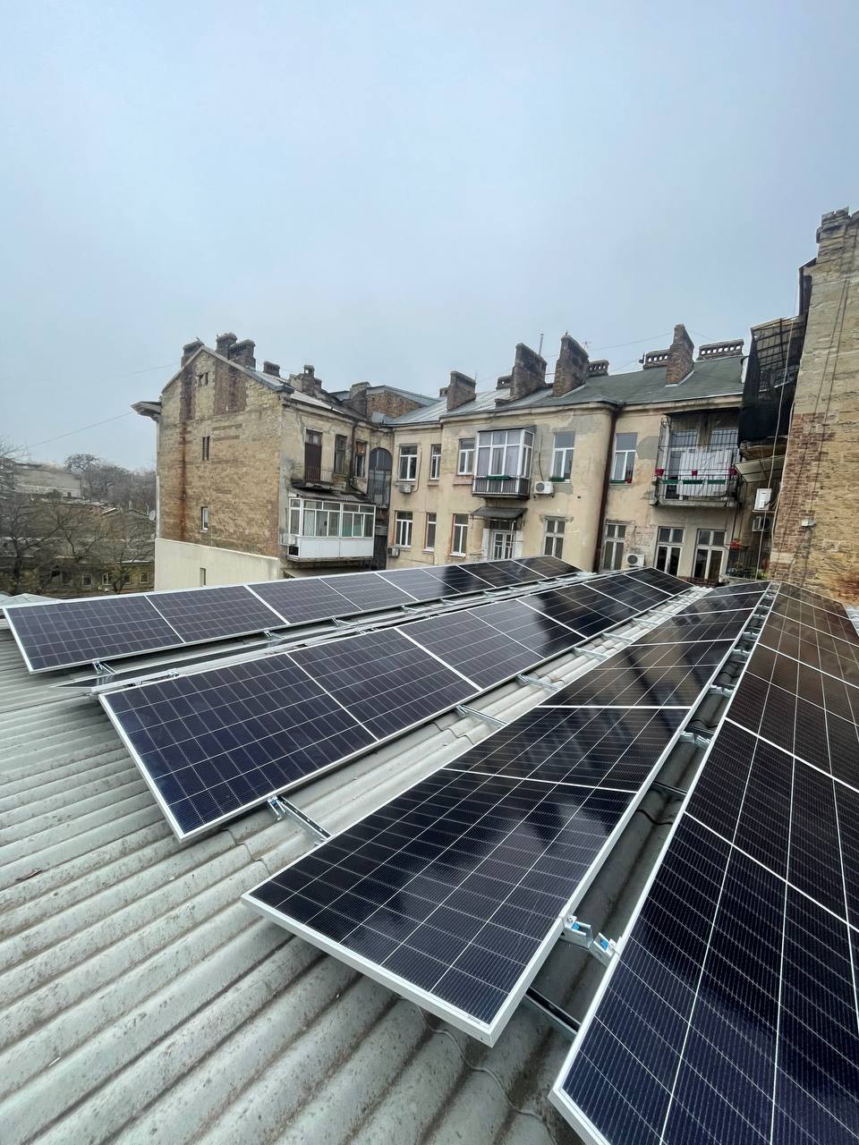 Размещение солнечных панелей сетевой станции 30 кВт для синагоги