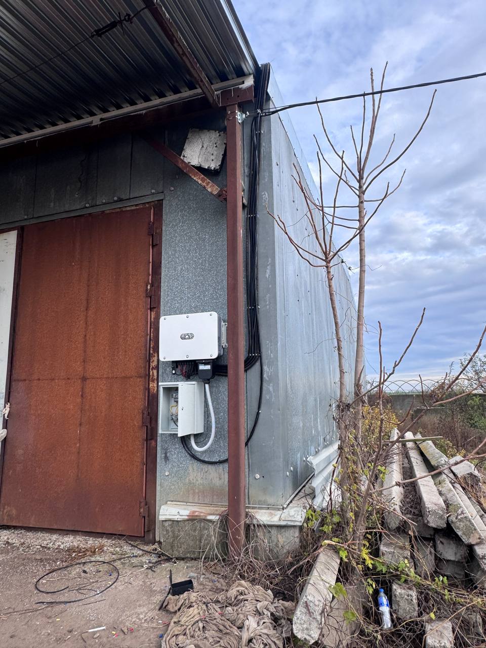 Сонячні панелі мережевої сонячної станції 50 кВт на овочебазі