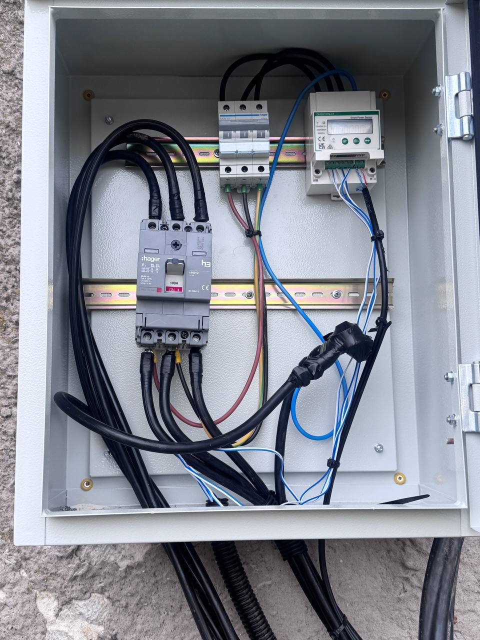 Робота мережевої сонячної станції 50 кВт під власне споживання