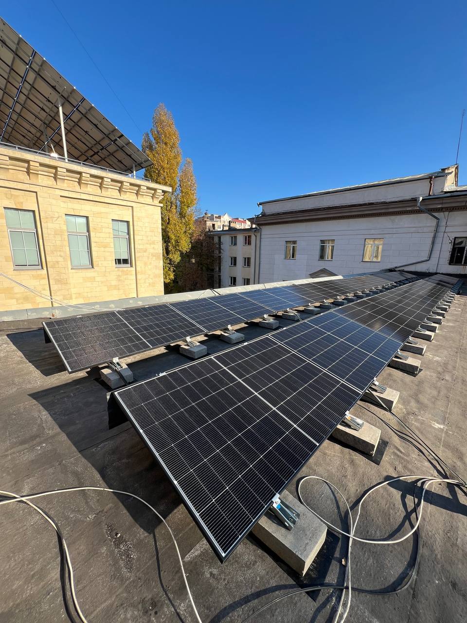 Гібридна сонячна станція 20 кВт + 35 кВт·год АКБ для Державного університету інтелектуальних технологій, Одеса