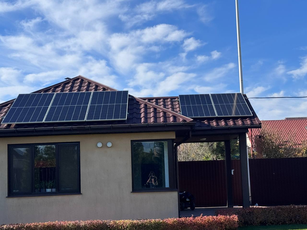 Гібридна сонячна станція 6,6 кВт з акумуляторами 40 кВт·год у селі Вусатове, Одеська область