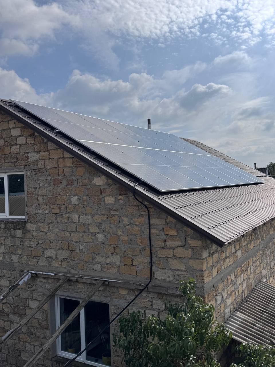 Гібридний інвертор гібридної сонячної станції 14 кВт + 10 кВт·год АКБ для дому