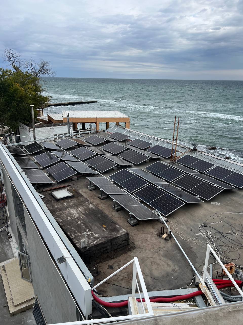 Електрощит гібридної станції 100 кВт + АКБ 150 кВт·год для готелю