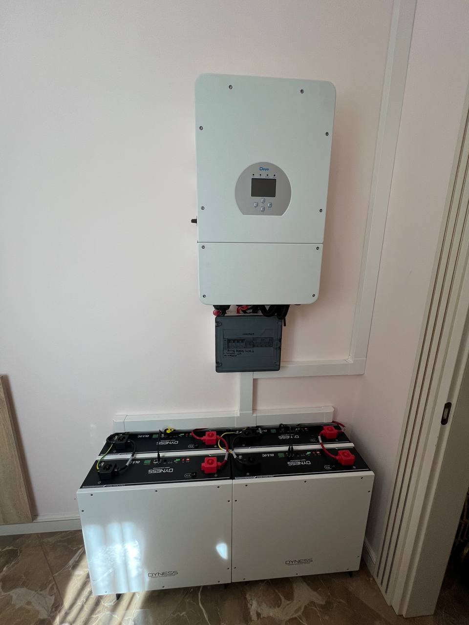 Гибридная солнечная станция 18 кВт + 20 кВт·ч АКБ для дома в районе Совиньон, Одесса