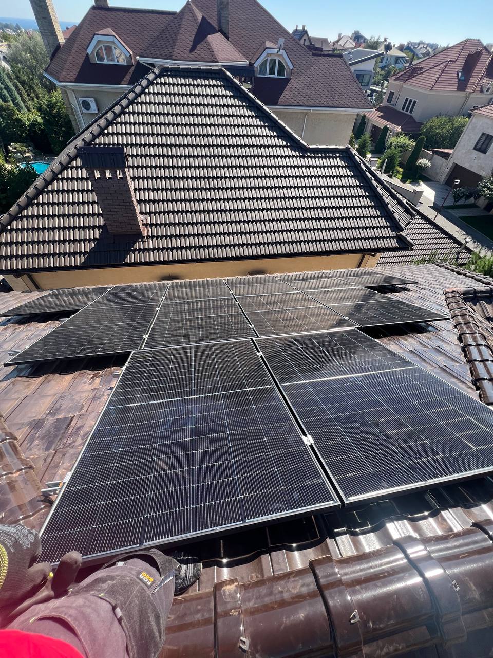 Інверторне обладнання гібридної сонячної станції 18 кВт + 20 кВт·год АКБ