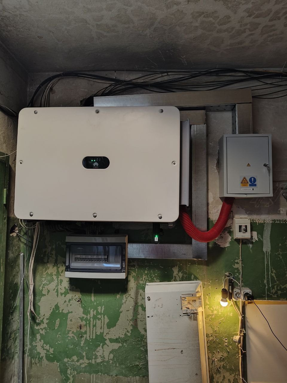 Мережева сонячна станція 115 кВт під власне споживання на Грецькій площі в Одесі